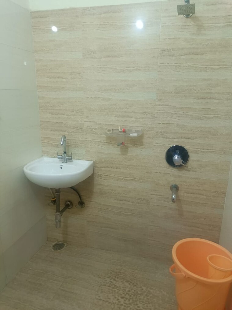 Bathroom, bhabat 3 Bedroom 1050 Sq.Ft. Apartment In Bhabat Zirakpur 8267025