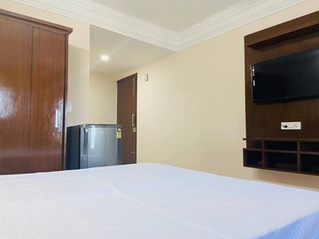 Room in 1 RK Apartment at Saket – for Rent