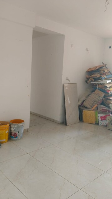 Room in 3 BHK Apartment at Rishita Manhattan, Gomti Nagar – for Sale
