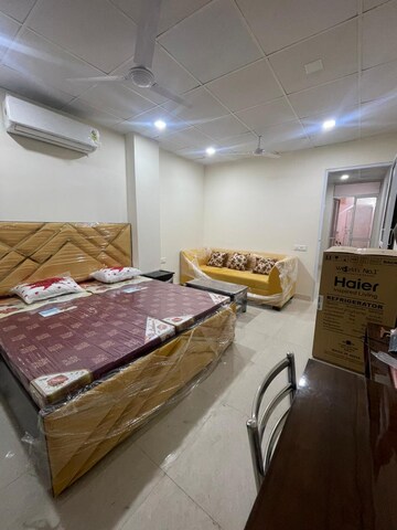 Bedroom in 1 RK Builder Floor at Huda Staff Colony, Sector 46 – for Rent
