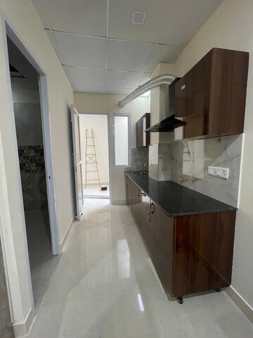Building Lobby in 1 RK Builder Floor at Huda Staff Colony, Sector 46 – for Rent