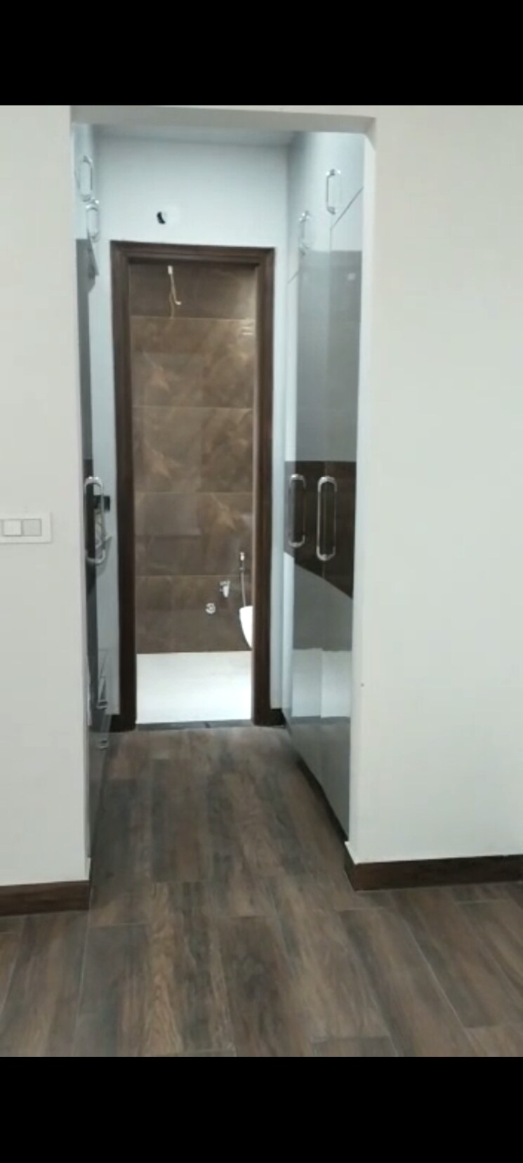 undefined, sector 9 5 Bedroom 602 Sq.Yd. Builder Floor In Sector 9 Faridabad 8267182