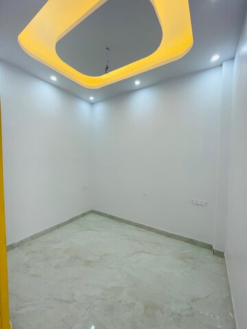 Room in 3.5 BHK Independent House at Sahastradhara Road – for Sale
