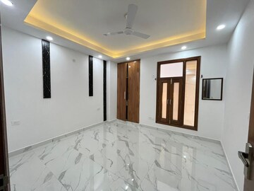 Room in 2 BHK Apartment at Saket – for Rent