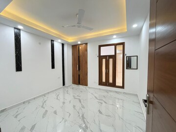 Bedroom in 2 BHK Apartment at Saket – for Rent