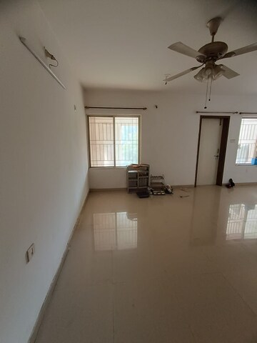 Room in 3 BHK Apartment at Runwal Seagull, Udhyog Nagar – for Rent