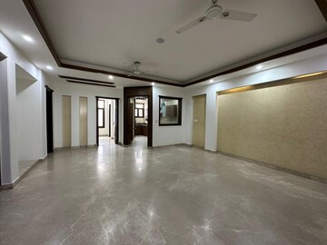 Living Room in 5 BHK Builder Floor at Paschim Vihar – for Rent