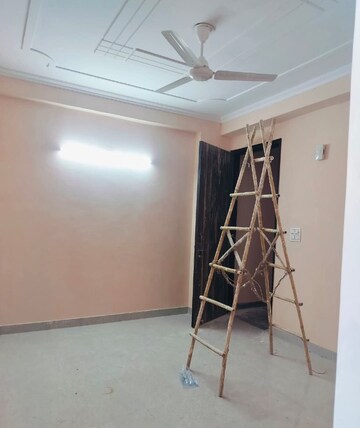 Room in 1 BHK Builder Floor at Saket – for Rent