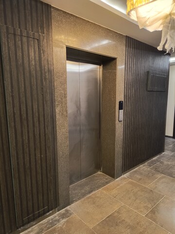 Lift in 1 RK Apartment at Dehradun Cantt – for Sale