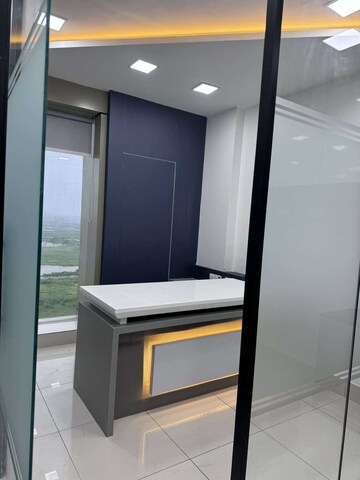 Room in  Office Space at Salt Lake Sector V – for Rent