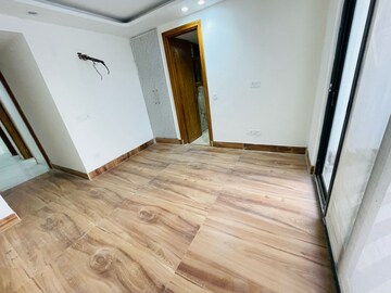 Room in 2 BHK Apartment at Mandi – for Rent