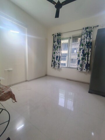 Room in 3 BHK Apartment at Swadesh Greenhills, Baner – for Rent