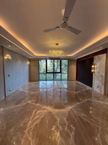 Room in 4 BHK Builder Floor at Nirvana Courtyard, Sector 50 – for Sale
