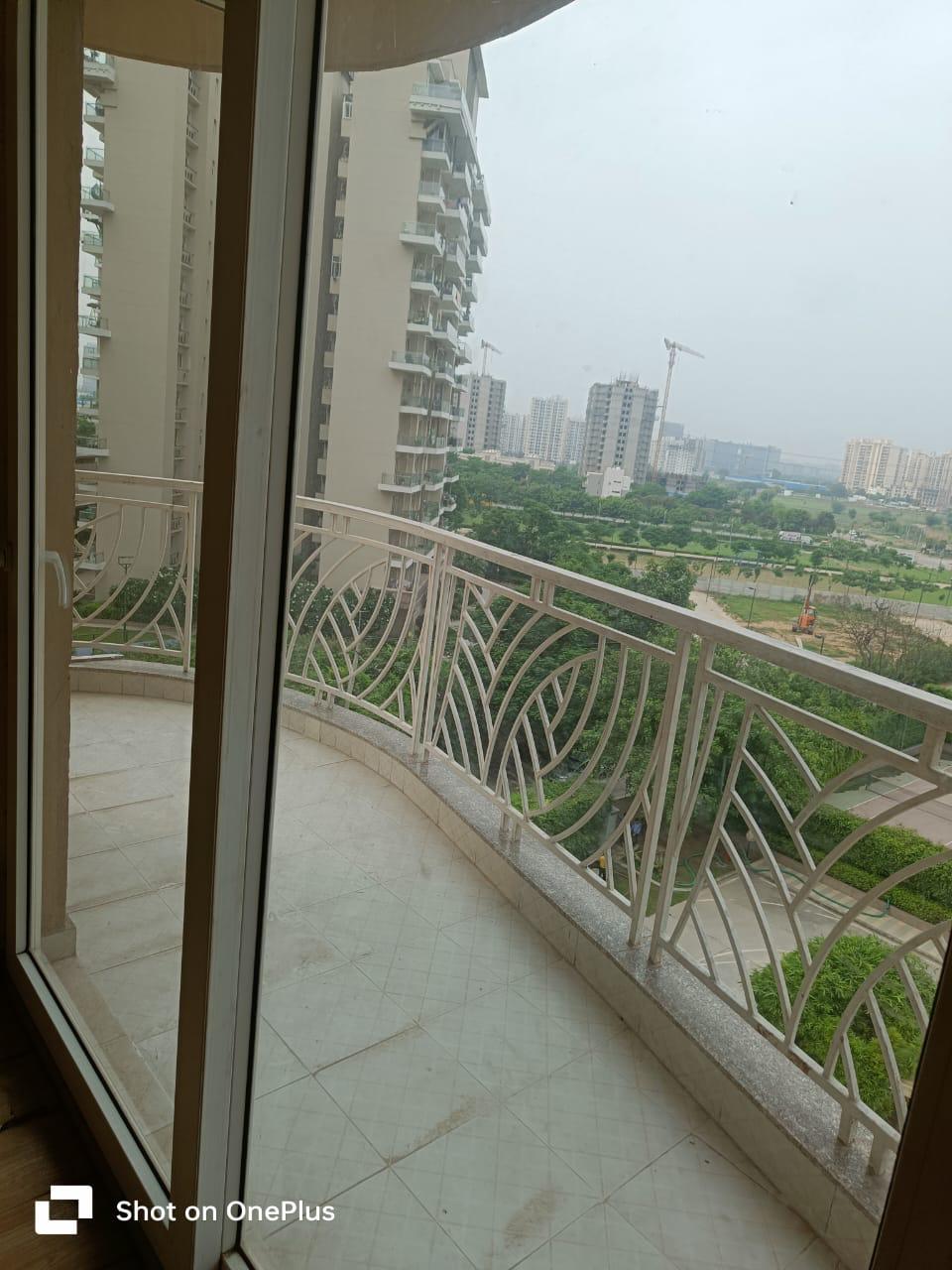 3 BHK + Servant Room Apartment For Sale in AIPL Zen Residences
