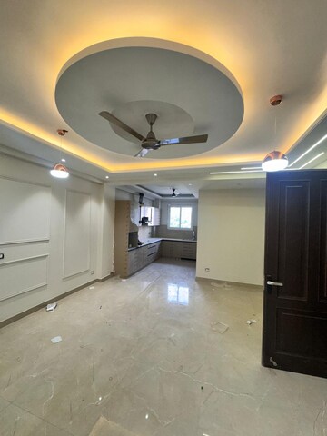 Parking in 3 BHK Apartment at Sushant Lok 2, Sector 57 – for Sale