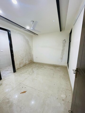 Master Bedroom in 3 BHK Apartment at Mandi – for Rent