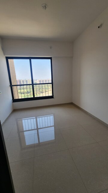 Room in 1 BHK Apartment at Shapoorji Pallonji Joyville Hadapsar Annexe, Sp Infocity – for Sale