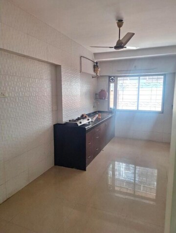 Room in 2 BHK Apartment at Dipti Bamanpuri, Andheri East – for Rent