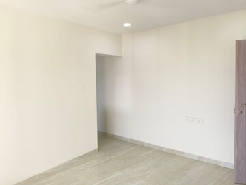 Room in 2 BHK Apartment at Diamond Park, Santacruz East – for Rent