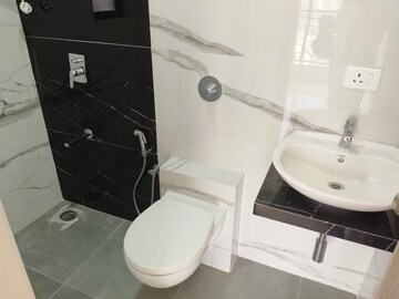 Bathroom in 2 BHK Apartment at Diamond Park, Santacruz East – for Rent