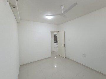 Room in 2 BHK Apartment at Godrej Elements, Hinjewadi – for Rent