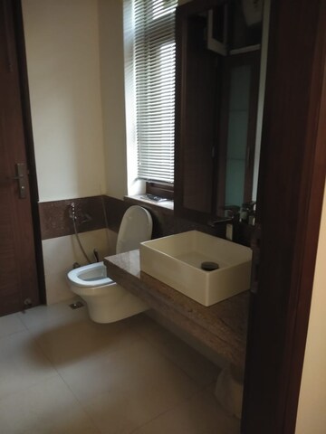 Master Bedroom in 3 BHK Builder Floor at Mohit House, Sushant Lok I – for Rent