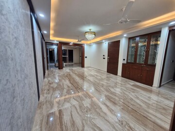 Bedroom in 3 BHK Builder Floor at DLF The Summit, Dlf Phase V – for Rent