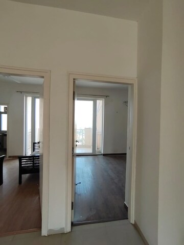 Room in 3 BHK Apartment at Emaar Palm Hills, Sector 77 – for Rent