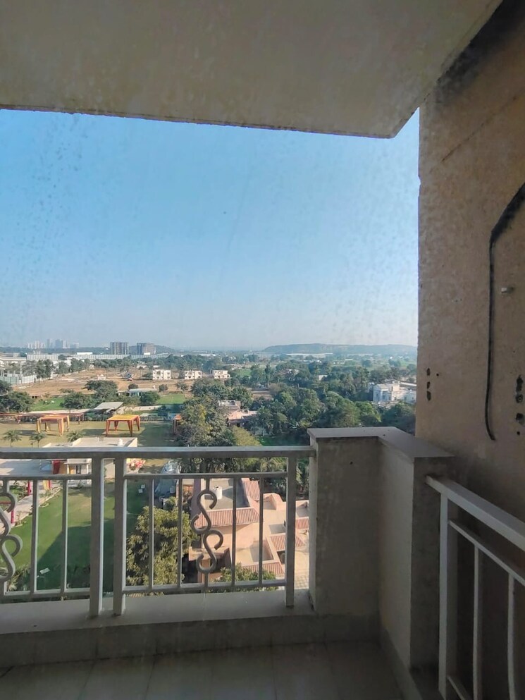 Balcony, emaar-palm-hills 3 Bedroom 1450 Sq.Ft. Apartment In Sector 77 Gurgaon 8267732