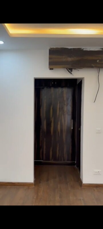 Building Lobby in 3 BHK Apartment at Rishita Manhattan, Gomti Nagar – for Sale