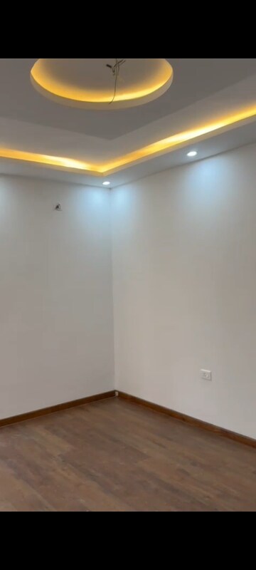 Room in 3 BHK Apartment at Rishita Manhattan, Gomti Nagar – for Sale