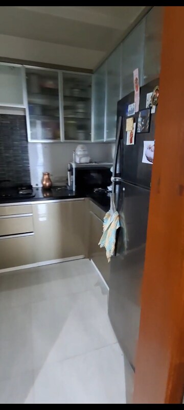 Furnished Amenities in 2 BHK Apartment at Hiranandani Meadows, Manpada – for Rent