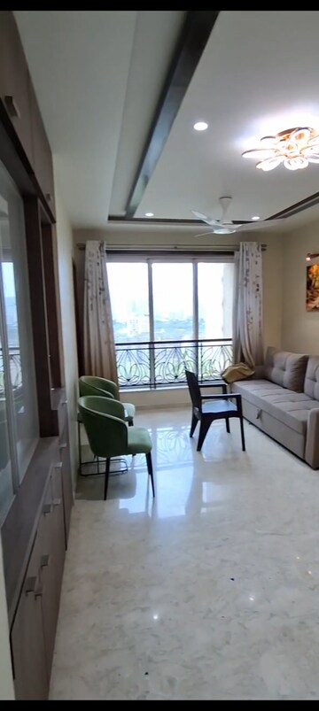 Master Bedroom in 2 BHK Apartment at Hiranandani Meadows, Manpada – for Rent