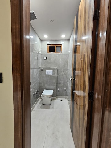 Bathroom in 4 BHK Apartment at Puravankara Purva Orient Grand, Lal Bagh – for Sale
