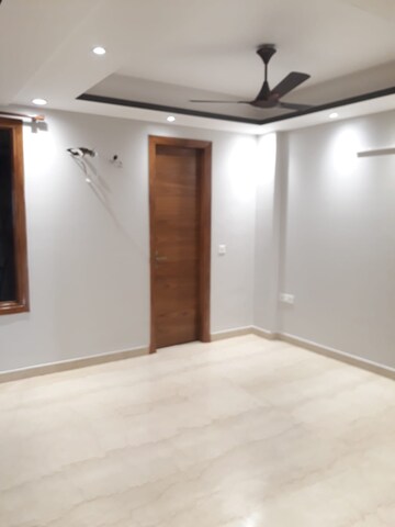 Bedroom in 3 BHK Builder Floor at Paschim Vihar – for Rent