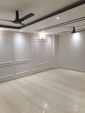 Living Room in 3 BHK Builder Floor at Paschim Vihar – for Rent