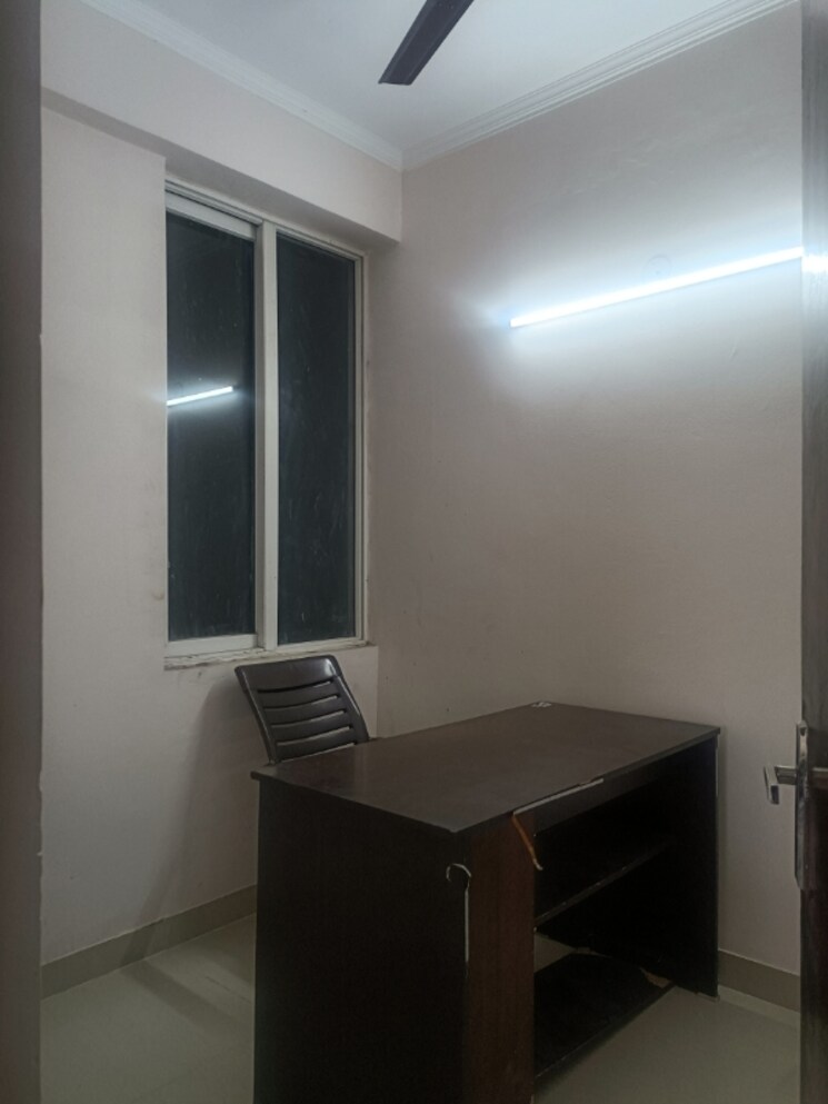 Room, amrapali-golf-homes 2.5 Bedroom 1200 Sq.Ft. Apartment In Sector 4, Greater Noida Greater Noida 8268522