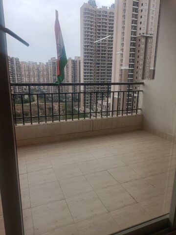2.5 BHK Apartment For Sale in Amrapali Golf Homes, Sector 4, Greater Noida
