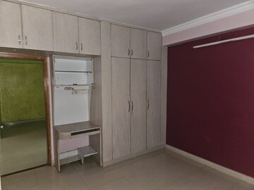 Room in 2 BHK Apartment at Bariatu – for Rent