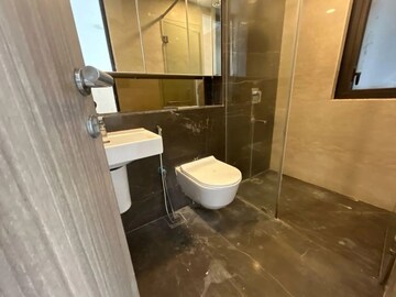 Bathroom in 4 BHK Apartment at Lodha Trump Tower, Worli – for Rent