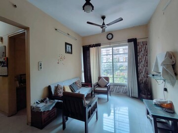 2 BHK Apartment For Rent in Vasant Fiona, Pokhran Road No 2