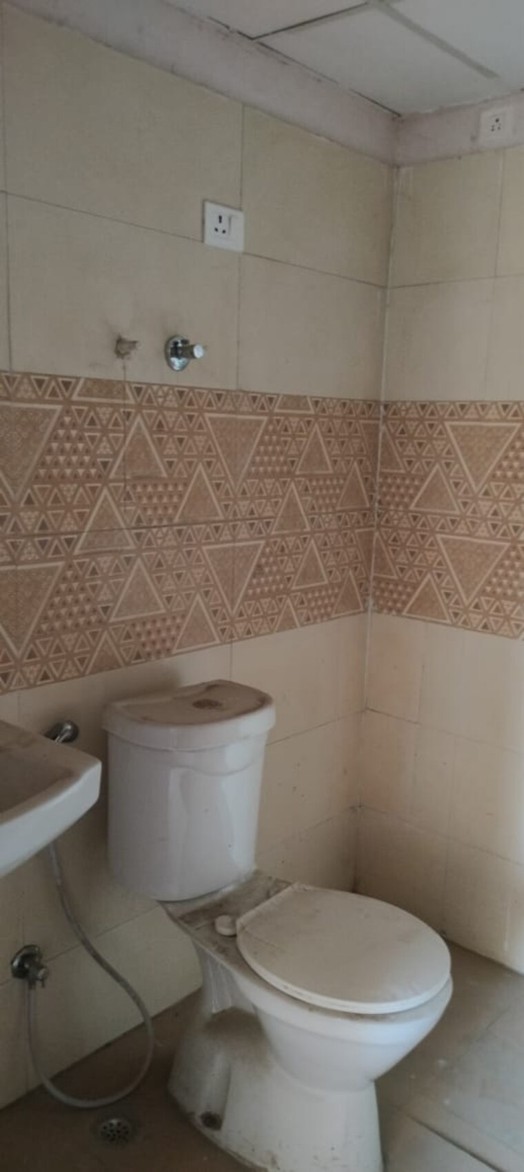 Bathroom, amrapali-golf-homes 3 Bedroom 1115 Sq.Ft. Apartment In Sector 4, Greater Noida Greater Noida 8268742