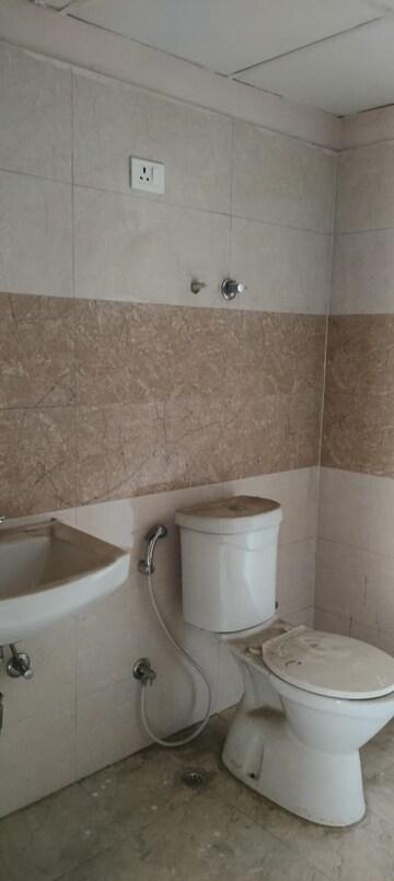 Bathroom in 3 BHK Apartment at Amrapali Golf Homes, Sector 4, Greater Noida – for Sale