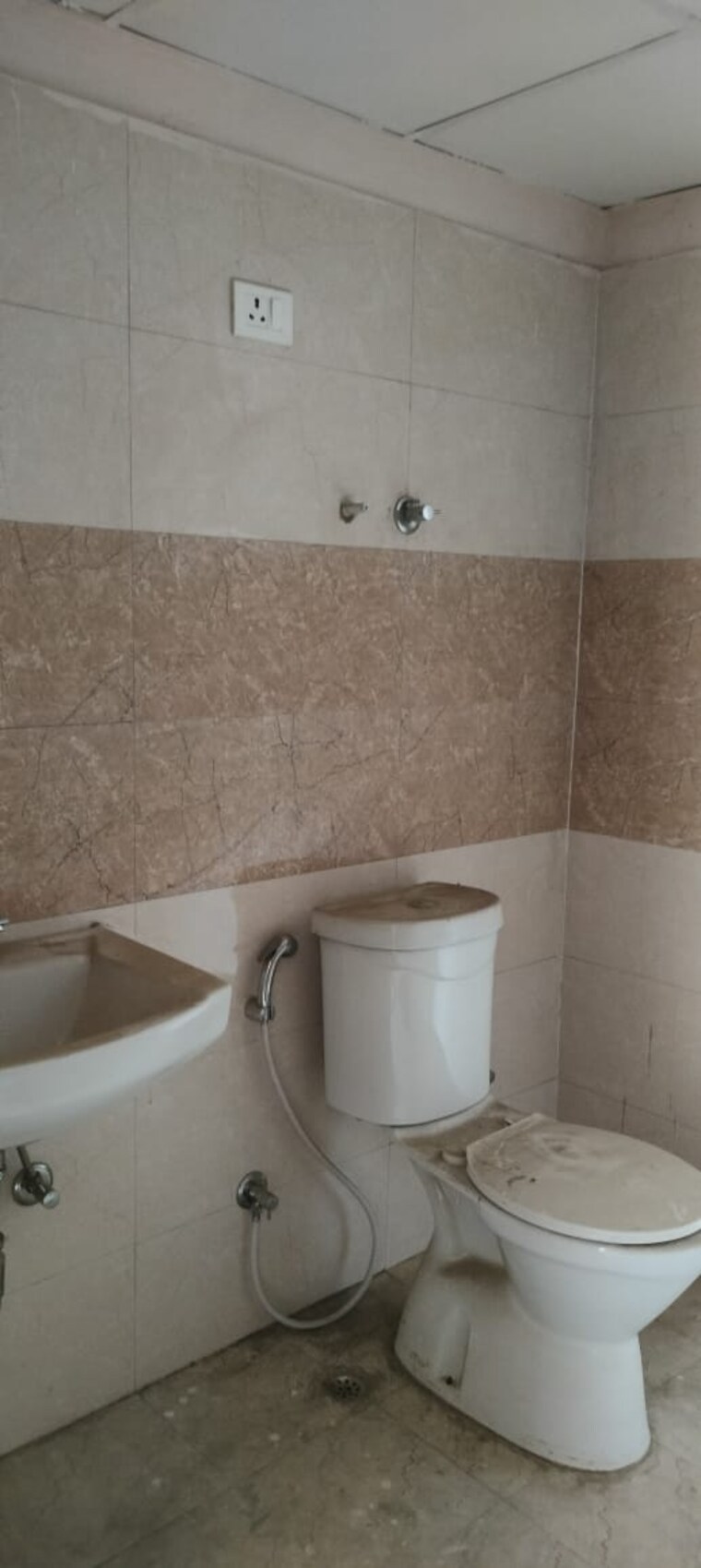 Bathroom, amrapali-golf-homes 3 Bedroom 1115 Sq.Ft. Apartment In Sector 4, Greater Noida Greater Noida 8268742