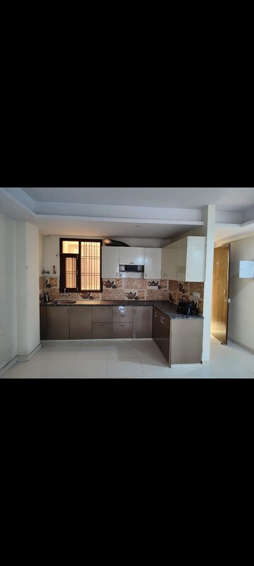 Living Room in 3 BHK Builder Floor at Ansal API Esencia, Sector 67 – for Rent