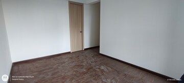 Room in 3 BHK Apartment at Rajesh Raj Infinia, Malad West – for Rent