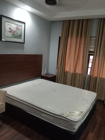 Bedroom in 2 BHK Apartment at Andheri East – for Rent