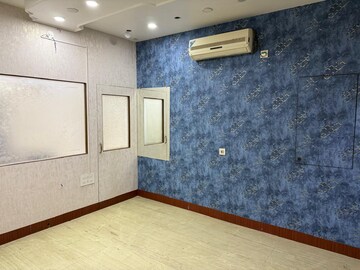 Room in  Office Space at Camac Street – for Rent