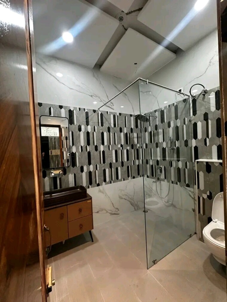Bathroom, sector 125 5 Bedroom 191 Sq.Yd. Independent House In Sector 125 Mohali 8269000