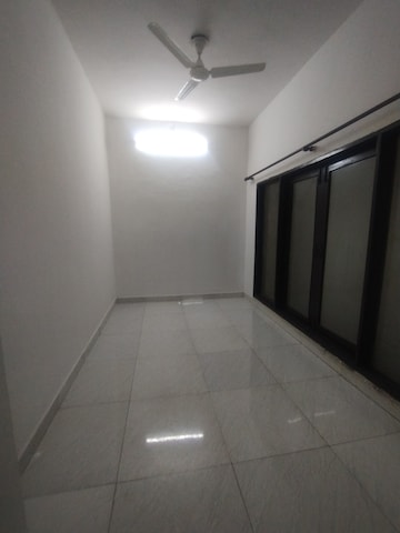 Room in 2 BHK Builder Floor at Super Mart 1, Sector 27 – for Rent